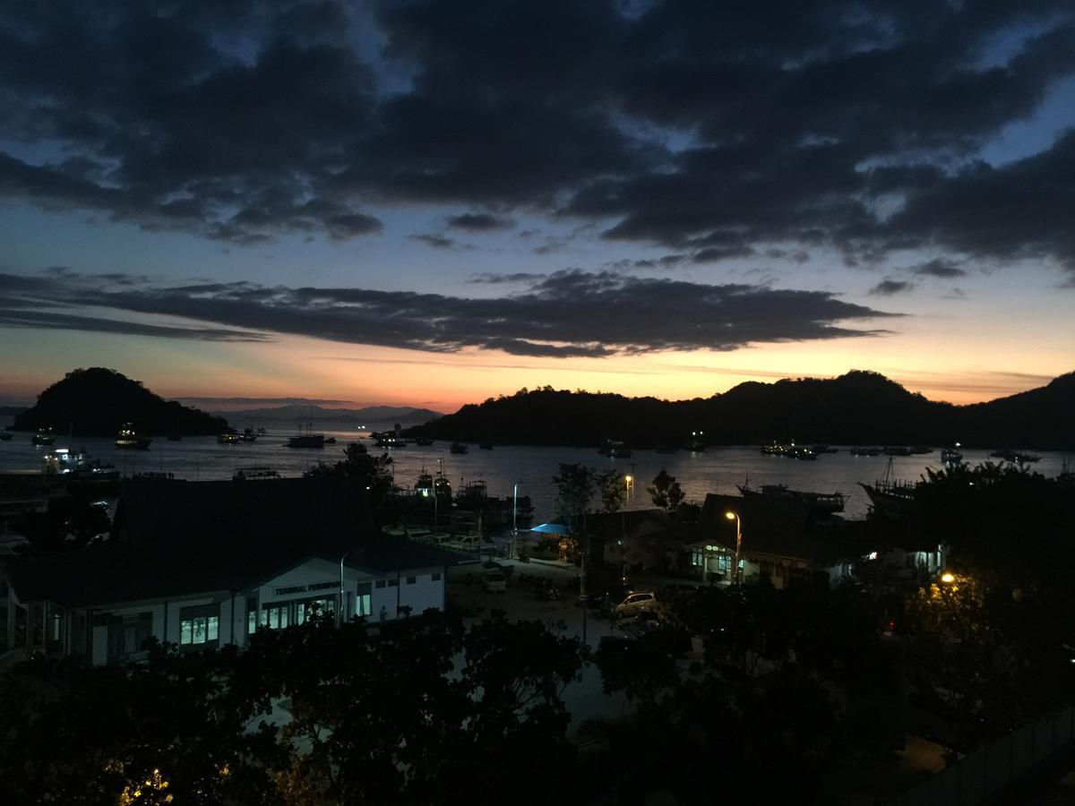 Blue Ocean Hotel Labuan Bajo Buitenkant foto