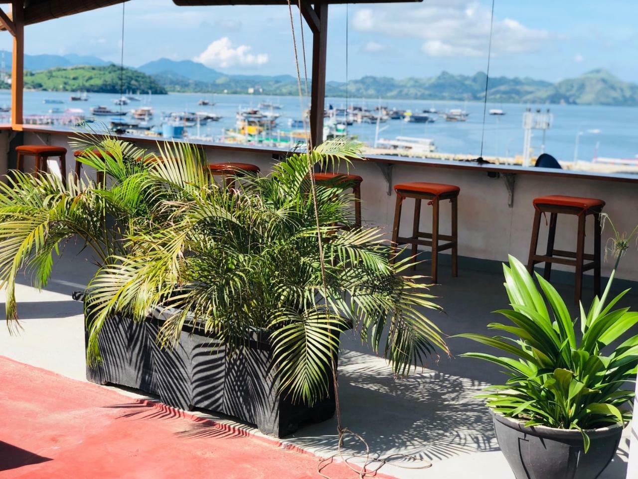 Blue Ocean Hotel Labuan Bajo Buitenkant foto