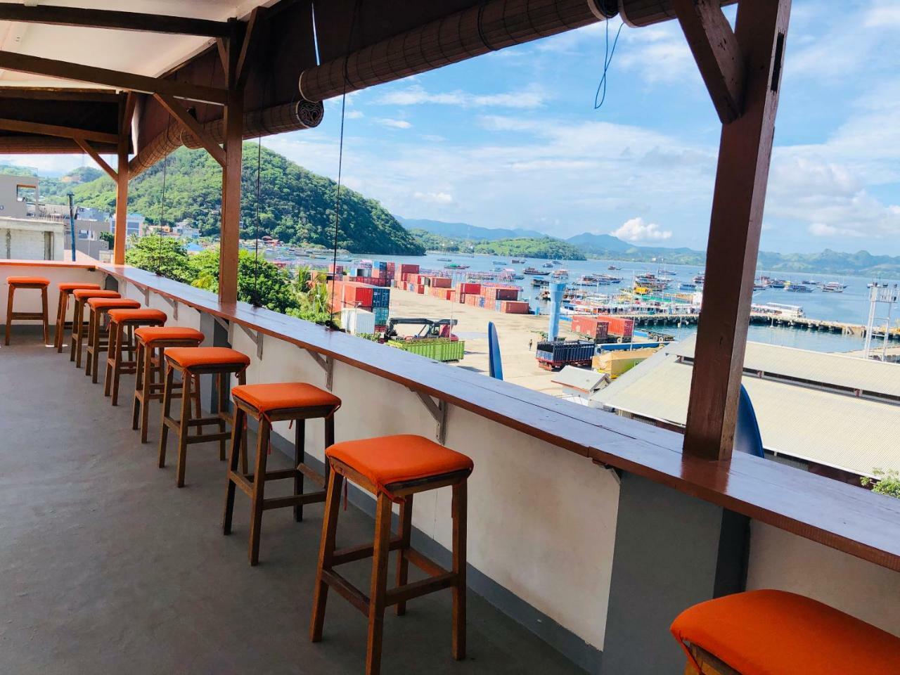 Blue Ocean Hotel Labuan Bajo Buitenkant foto