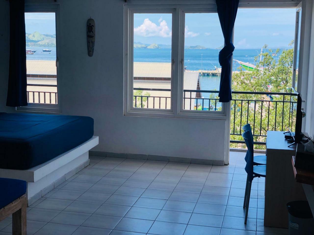 Blue Ocean Hotel Labuan Bajo Buitenkant foto